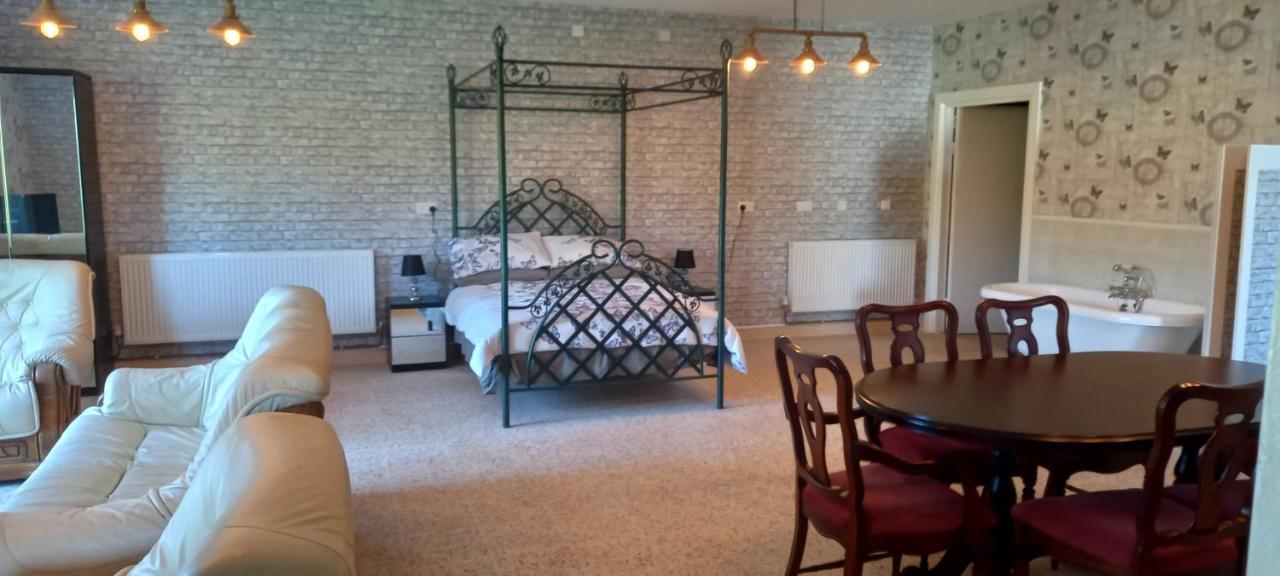 Villa Butterflies Rest Draperstown Esterno foto